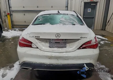 2019 Mercedes-Benz Cla 250 4Matic z USA, uszkodzony, nr VIN WDDSJ4GB9KN762324